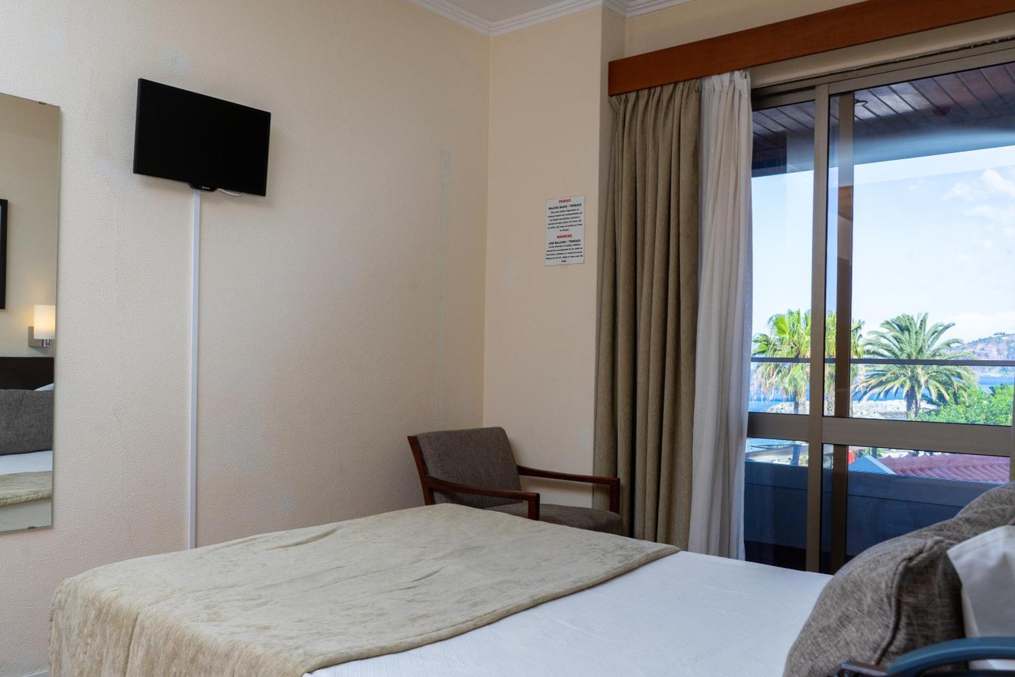 Flag Hotel Madeira - Ribeira Brava Extérieur photo